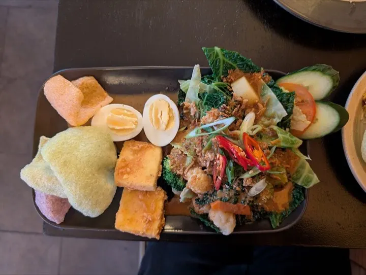 Hasil analisis AI untuk gado-gado